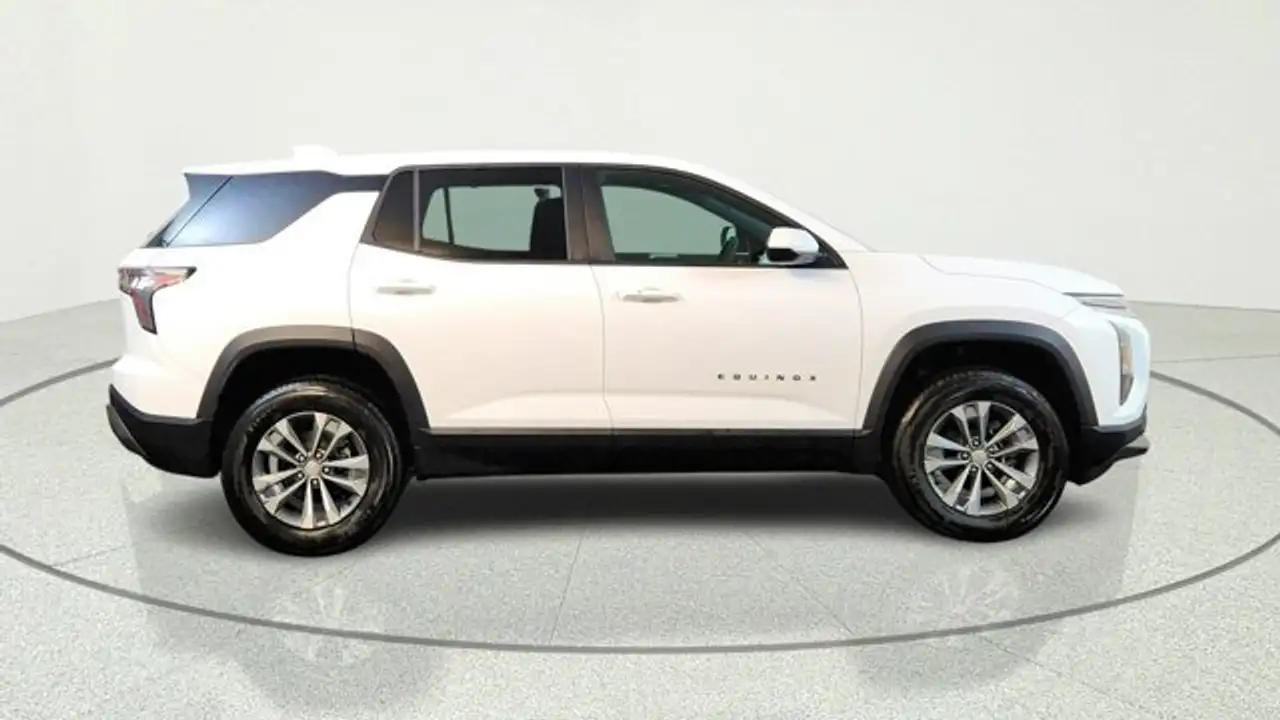 Chevrolet Equinox photo Chevrolet Equinox