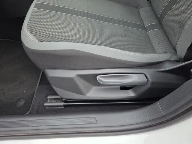 Volkswagen Polo view 14