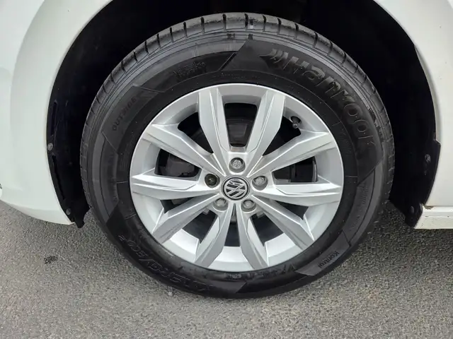 Volkswagen Polo view 9