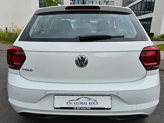 Volkswagen Polo view 8
