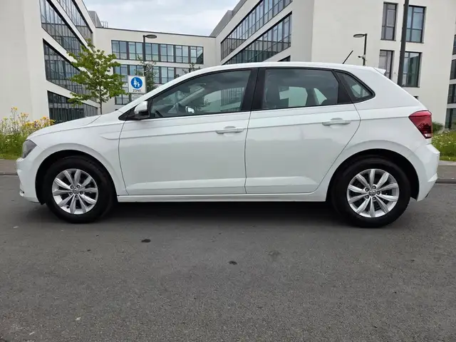Volkswagen Polo view 6