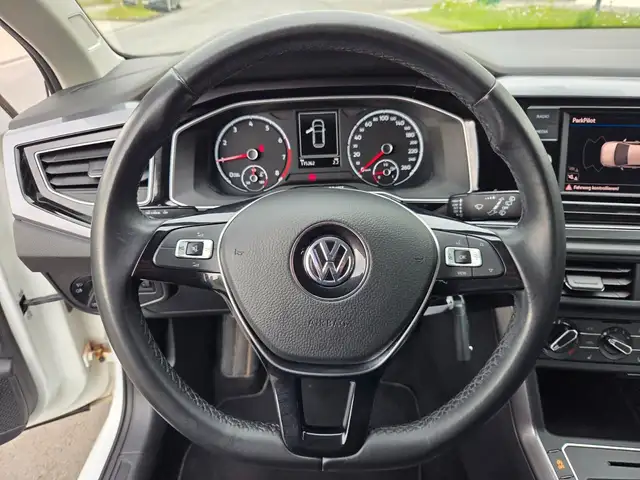 Volkswagen Polo view 10