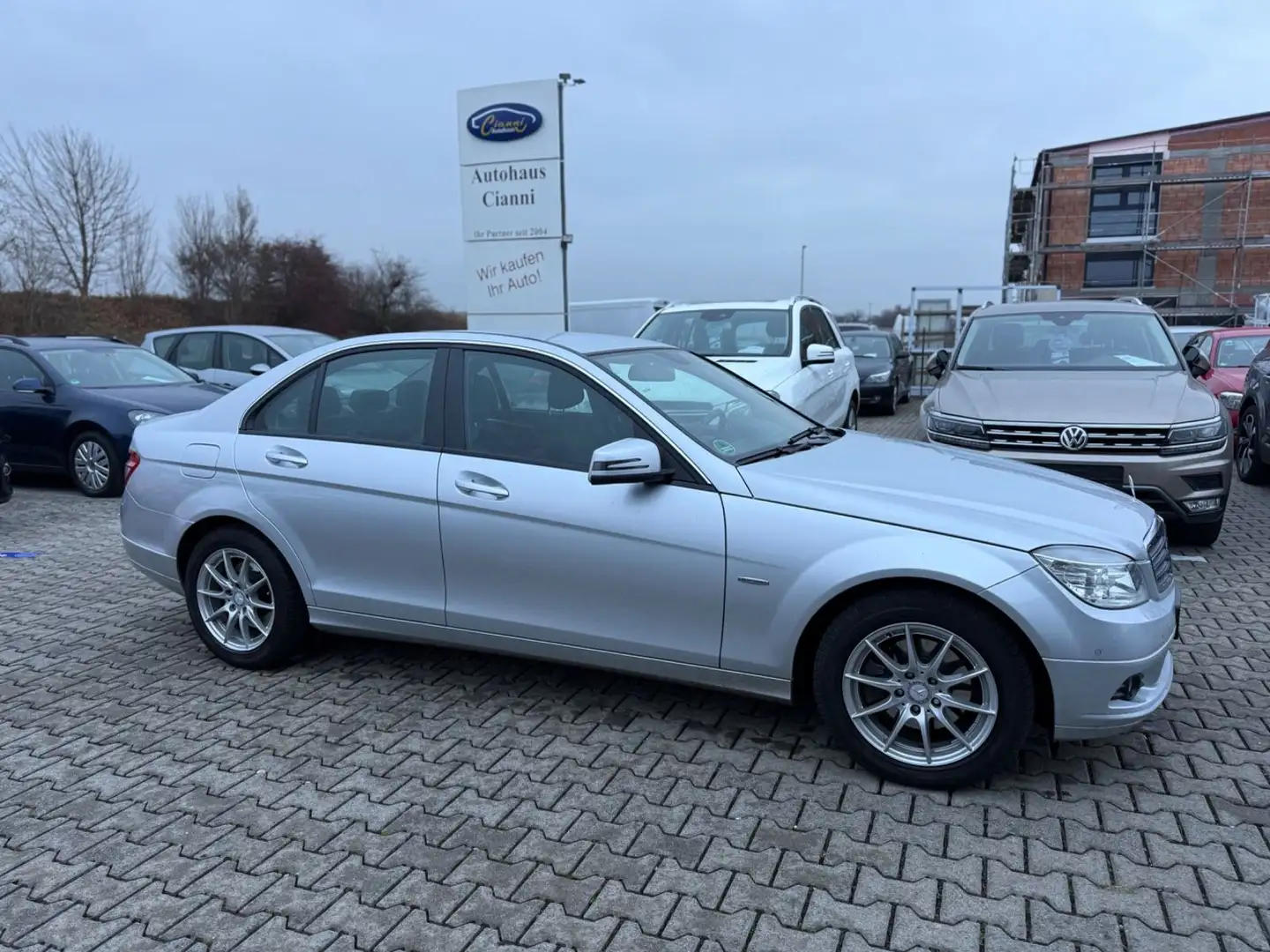 Mercedes-Benz C 220 CDI BlueEfficiency**AUTOMATIK**109961 KM Silber - 2