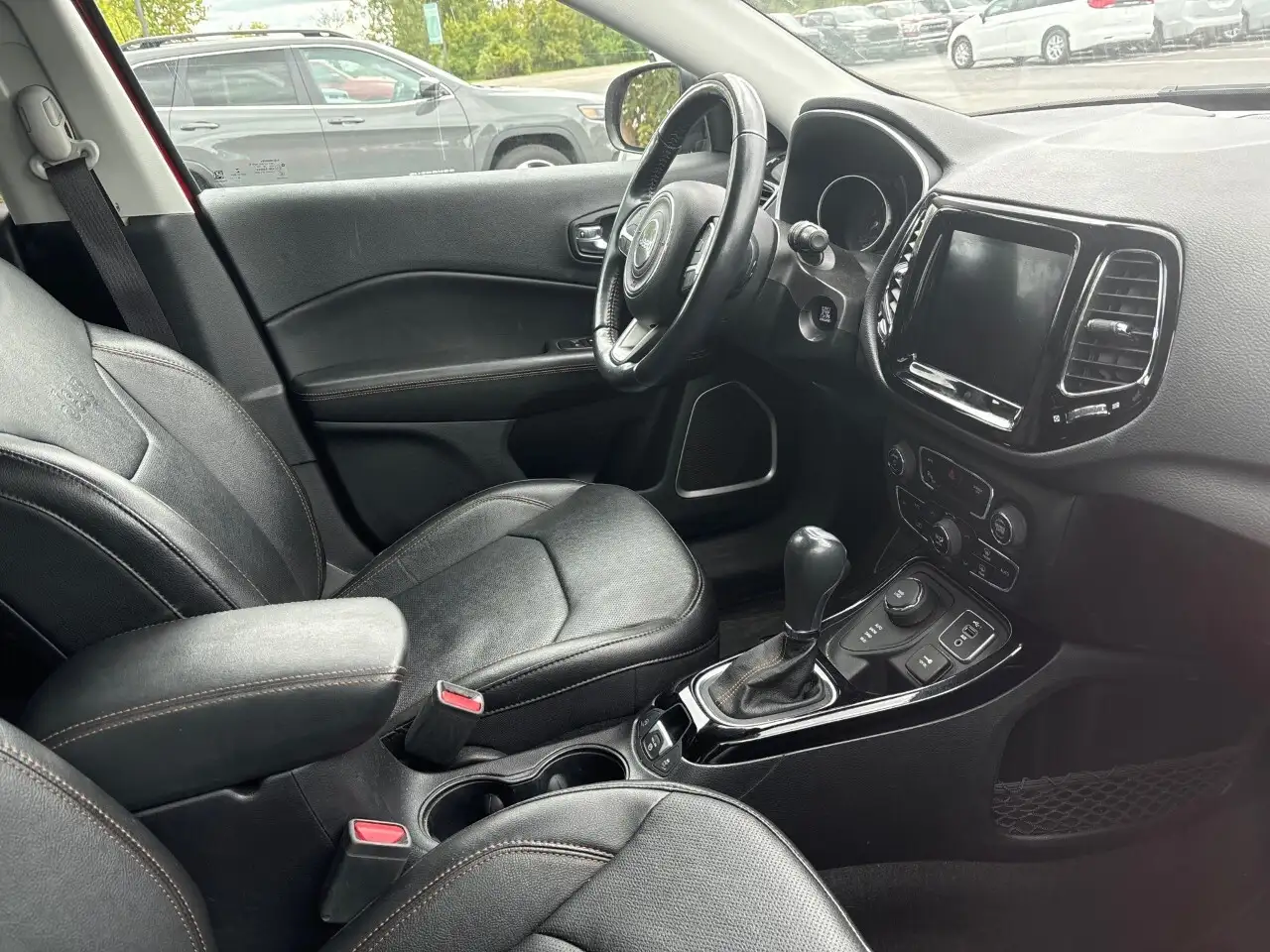 Jeep Compass снимка Jeep Compass