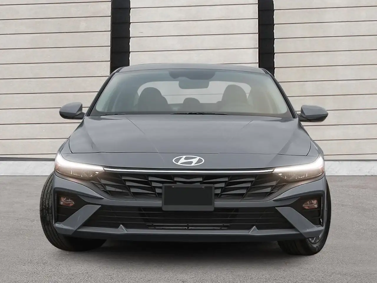 Hyundai ELANTRA снимка Hyundai ELANTRA