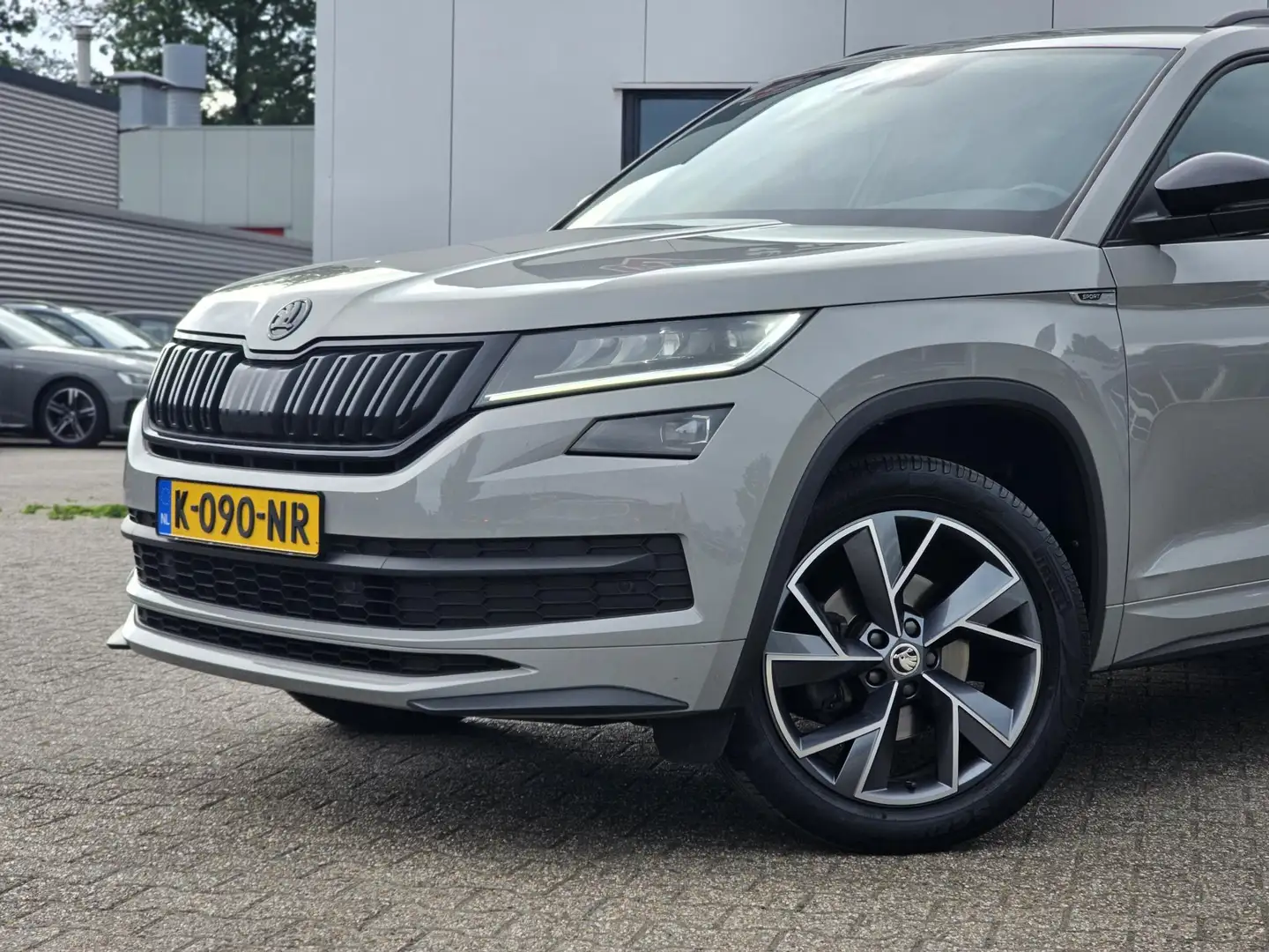 Skoda Kodiaq 1.5 TSI Sportline STOELVERW. V+A TREKHAAK CAMERA Gris - 2