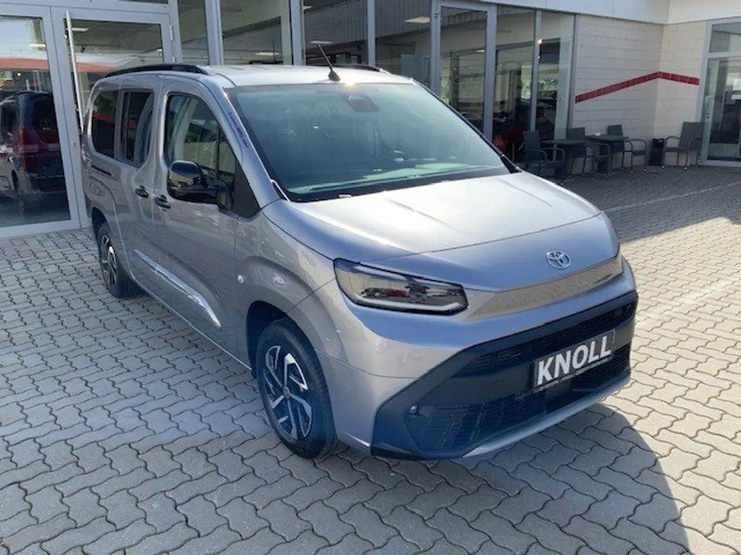 Toyota Proace City Verso 1,5 Diesel Family L2 130 5 Türig 8-Gang-Auto Silber - 1