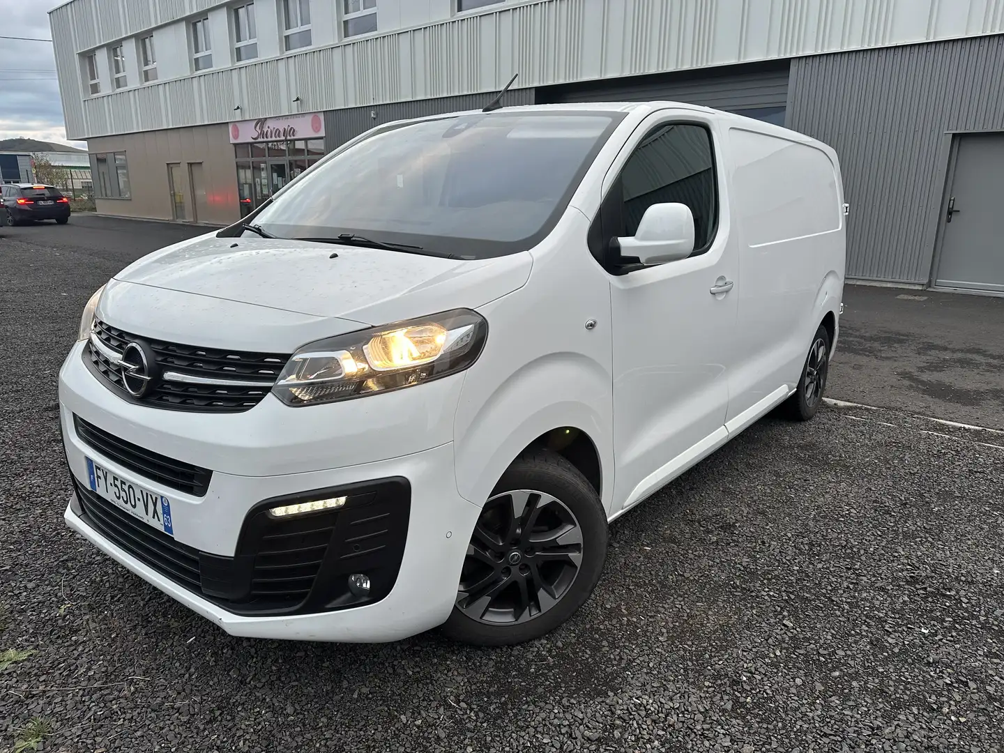 Opel Vivaro FGN L2 2.0 DIESEL 150 CH PACK BUSINESS - 1