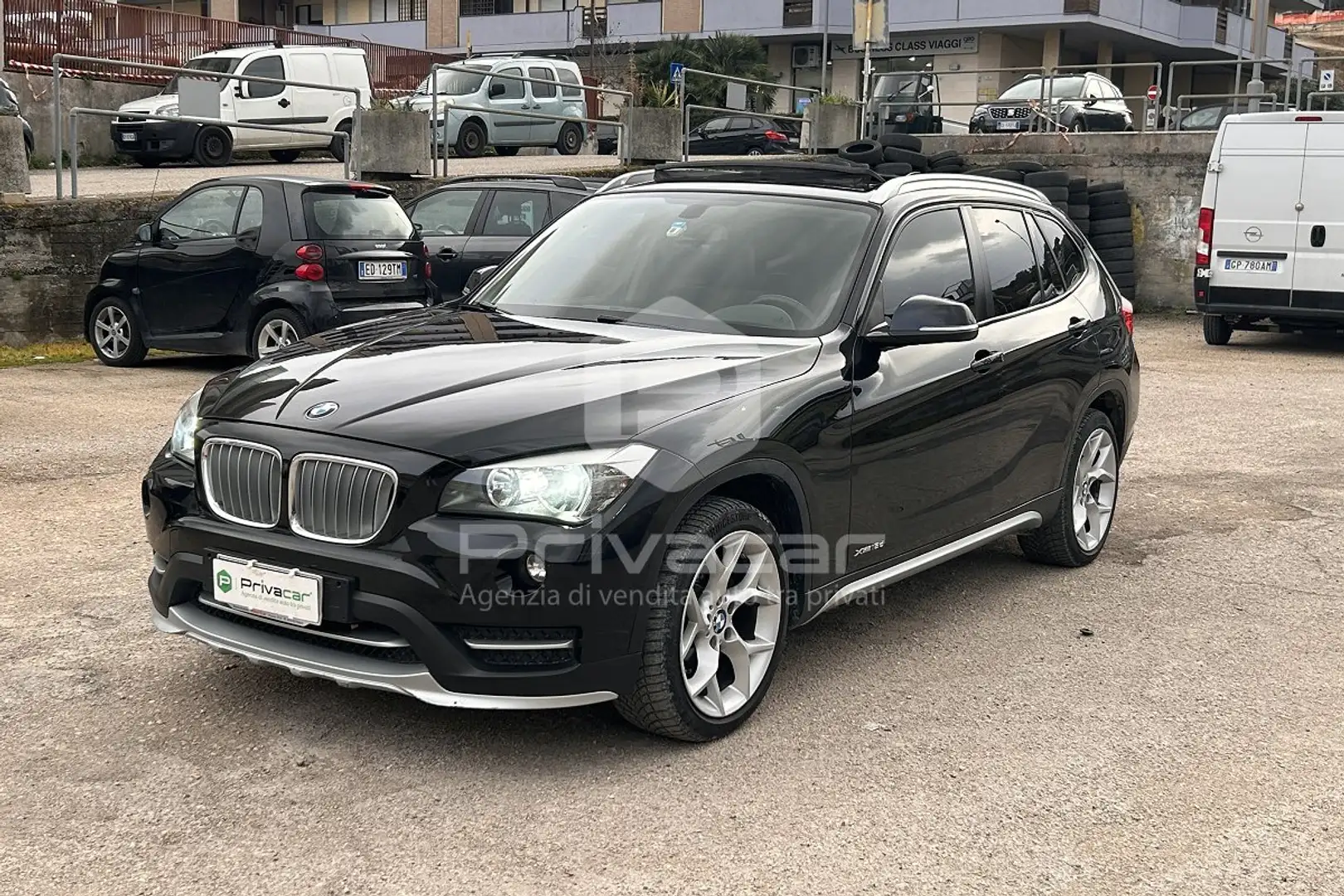 BMW X1 X1 xDrive18d X Line Schwarz - 1