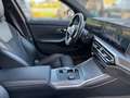 BMW 320 iA M-SPORT+WIDESCREEN+NAVI+SHZ+ACC+HIFI+AHK Schwarz - thumbnail 25
