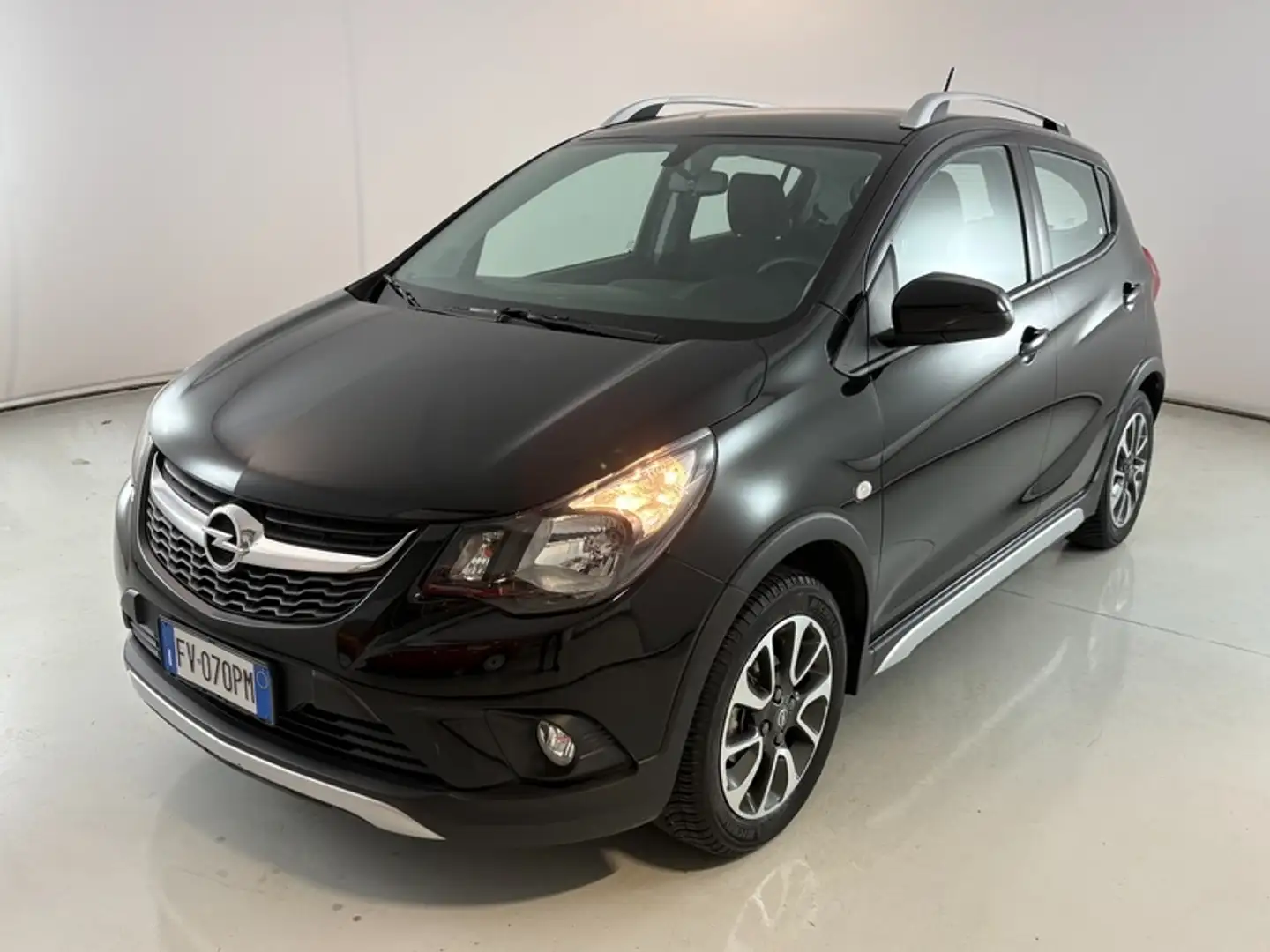 Opel Karl 1.0 Rocks 73cv my19 Nero - 1
