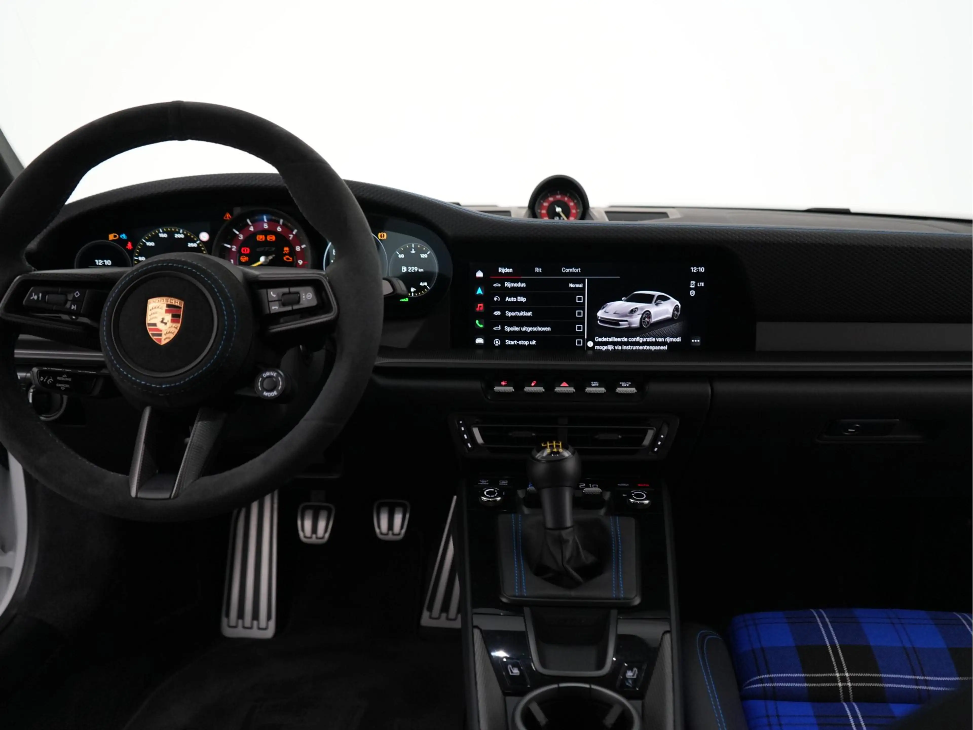 Porsche 992 GT3 Touring — photo 6