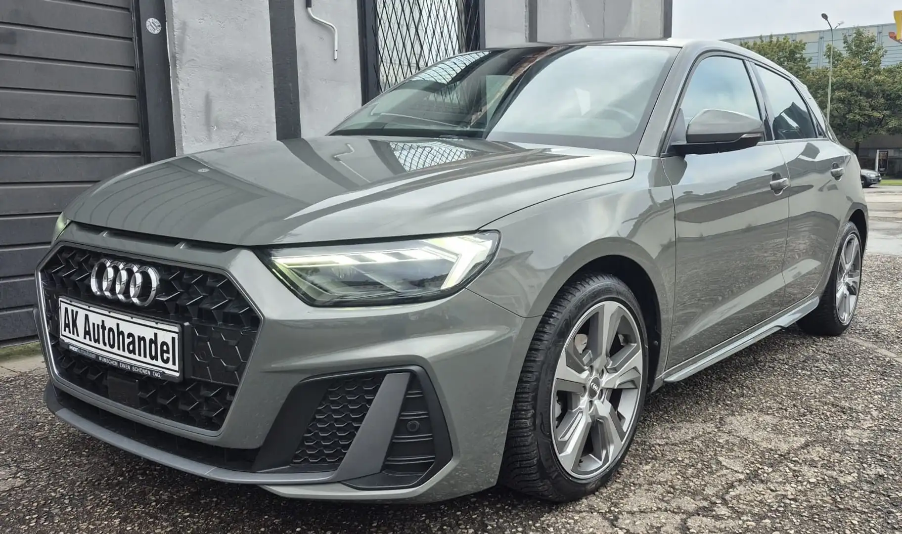 Audi A1 Sportback 30 TFSI S line Aut Navi  LED Gris - 1