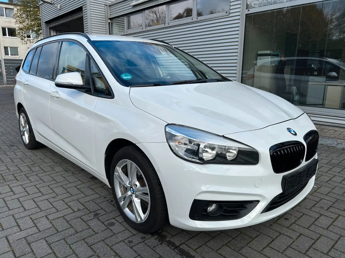 BMW 218 Baureihe 2 Gran Tourer 218 i Advantage/ 7 Si Weiß - 1
