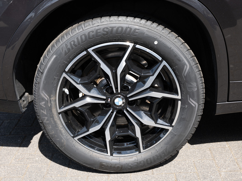 BMW X4 xDrive20i M-Sport FACEL. PANO AHK LED ACC — photo 12