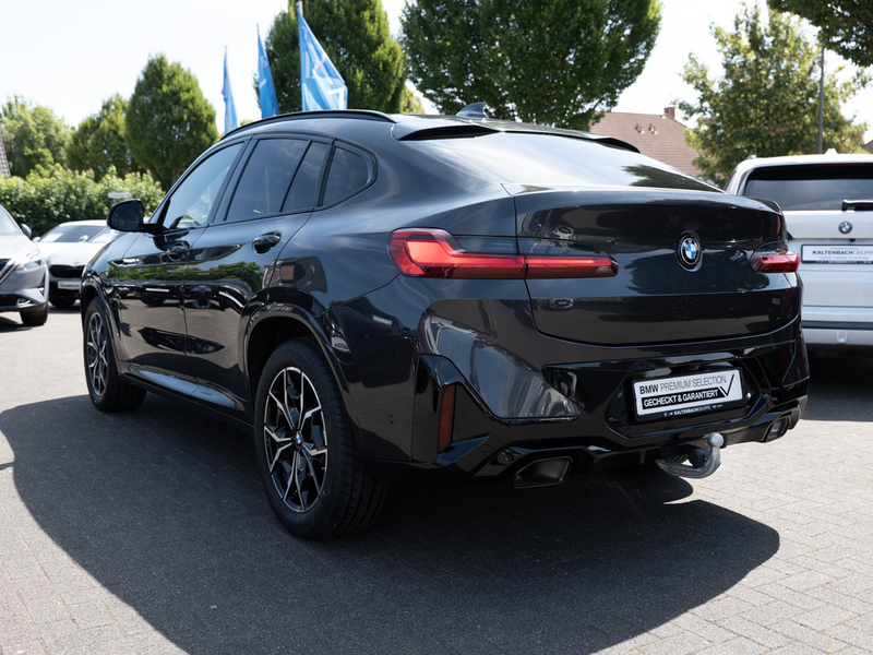 BMW X4 xDrive20i M-Sport FACEL. PANO AHK LED ACC — photo 9