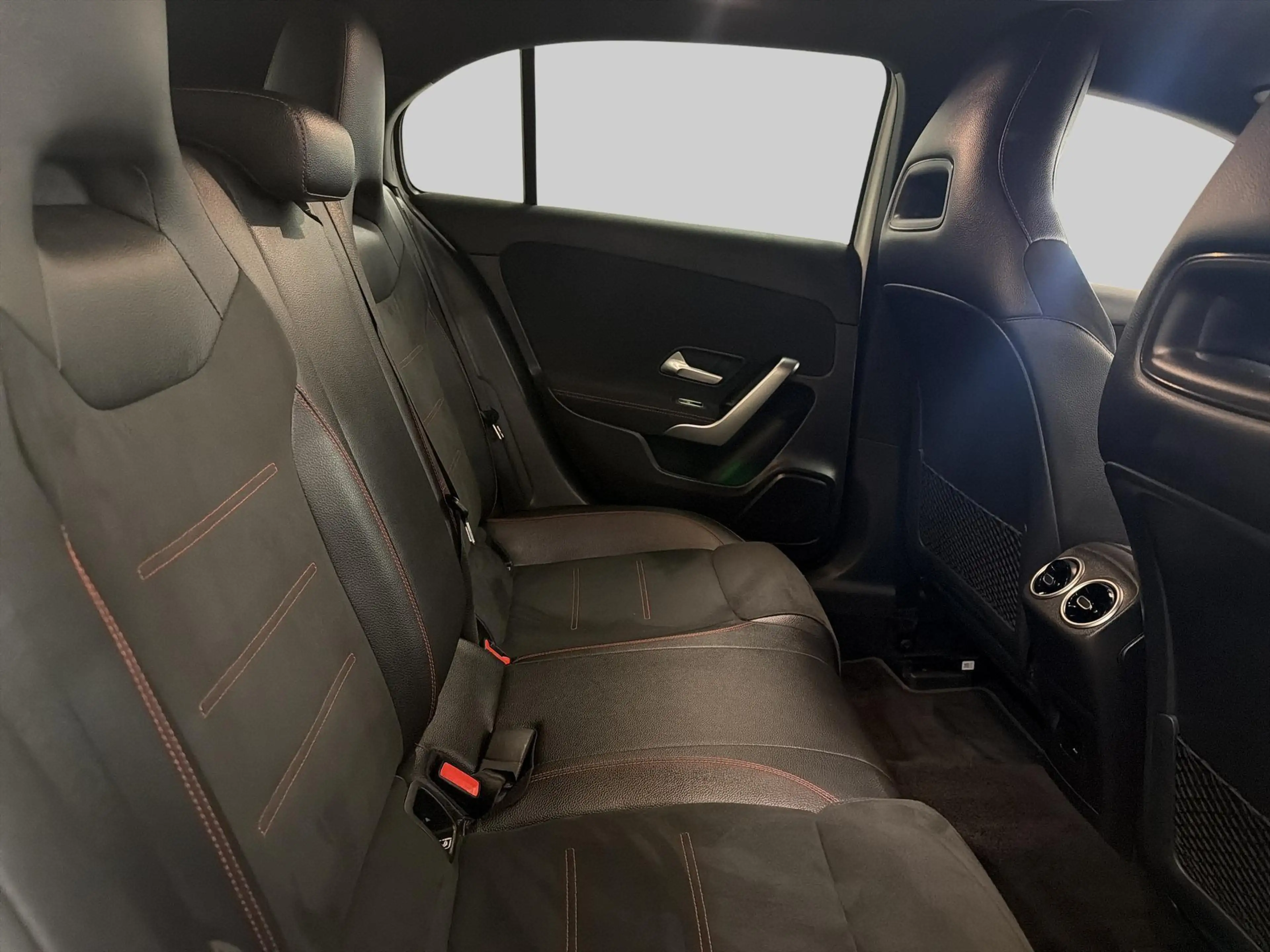 Mercedes-Benz A 180 Business Solution AMG | AMG-styling | Achteruitrij — photo 14