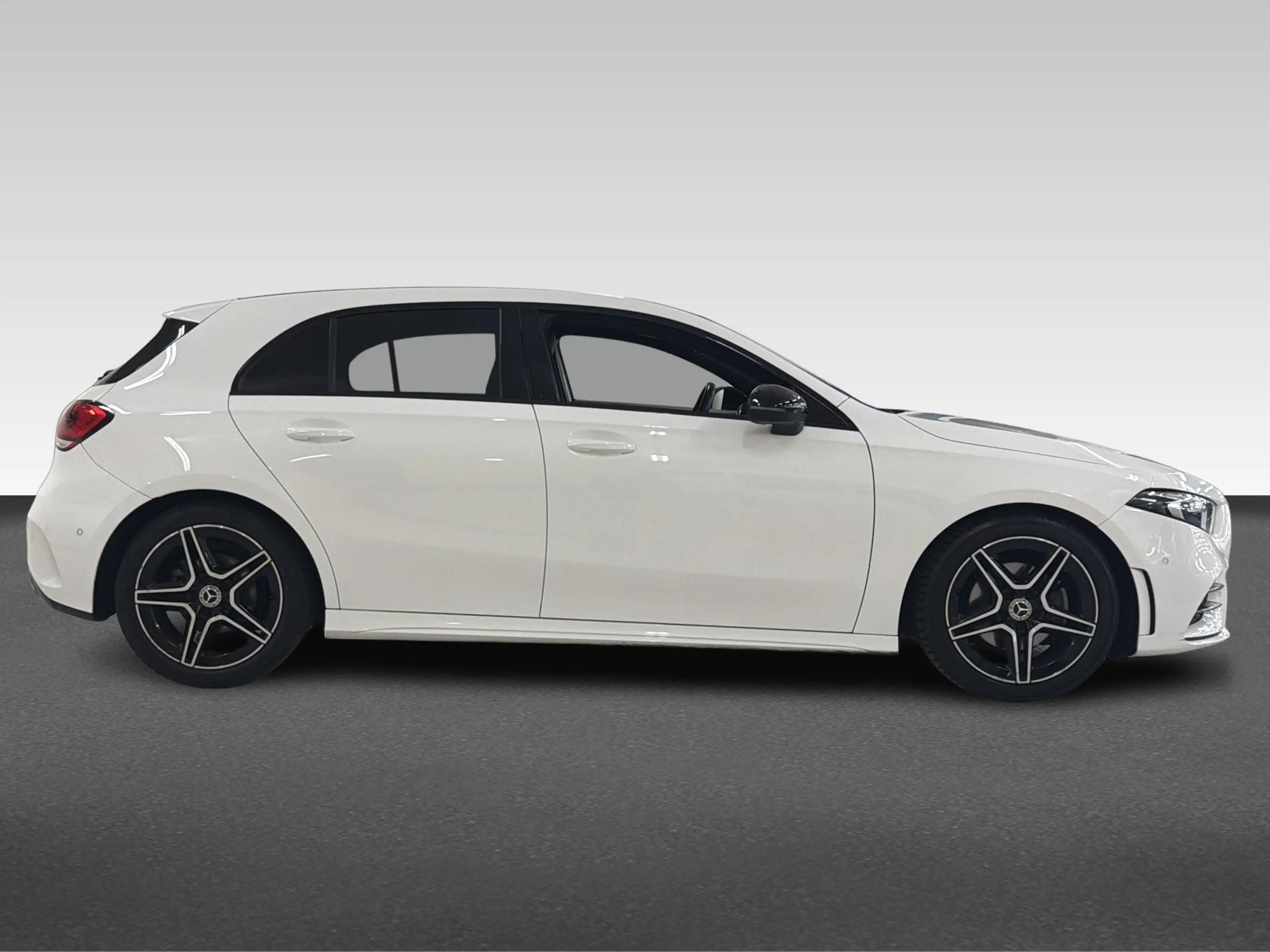 Mercedes-Benz A 180 Business Solution AMG | AMG-styling | Achteruitrij — photo 9