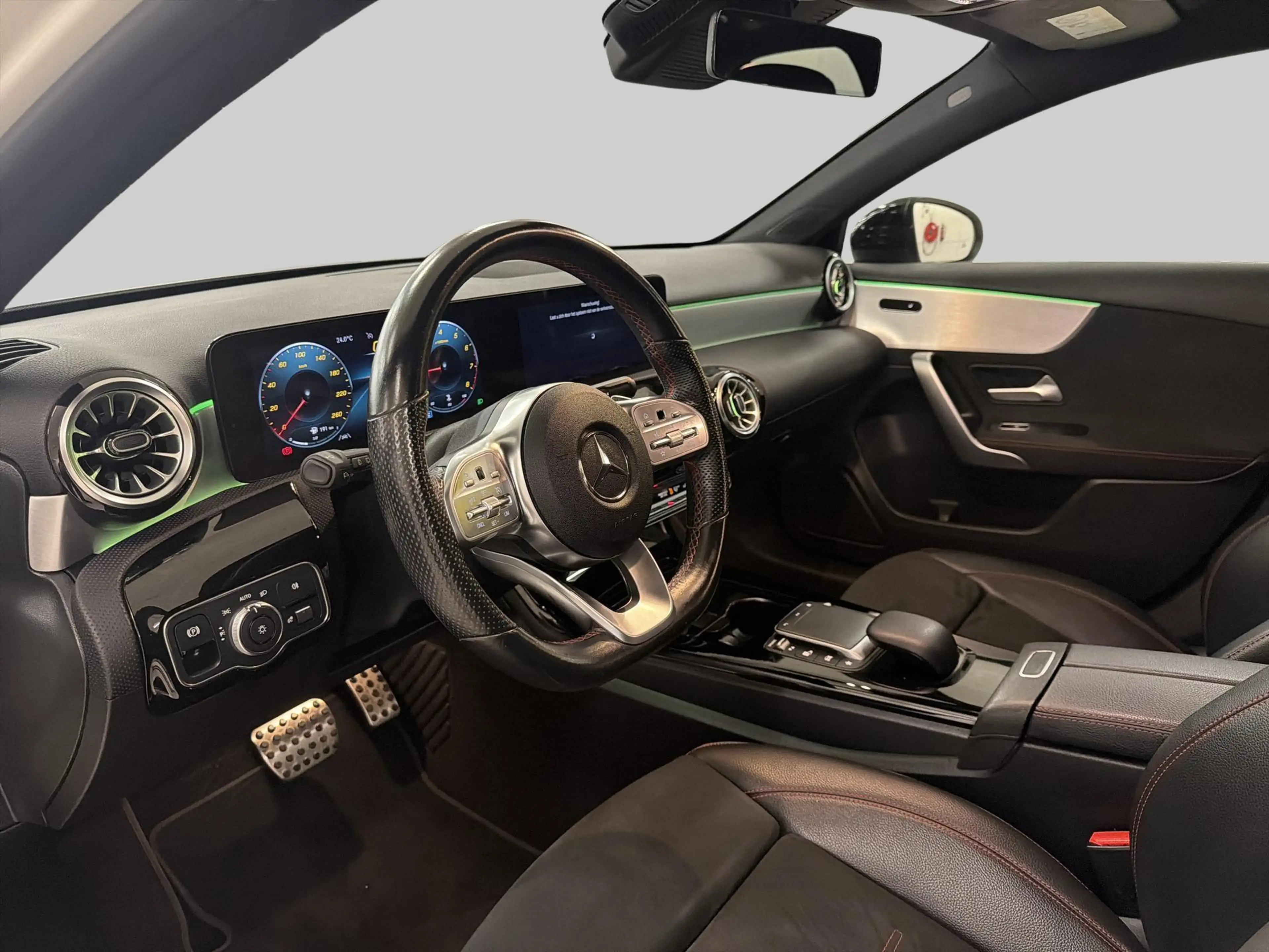 Mercedes-Benz A 180 Business Solution AMG | AMG-styling | Achteruitrij — photo 4