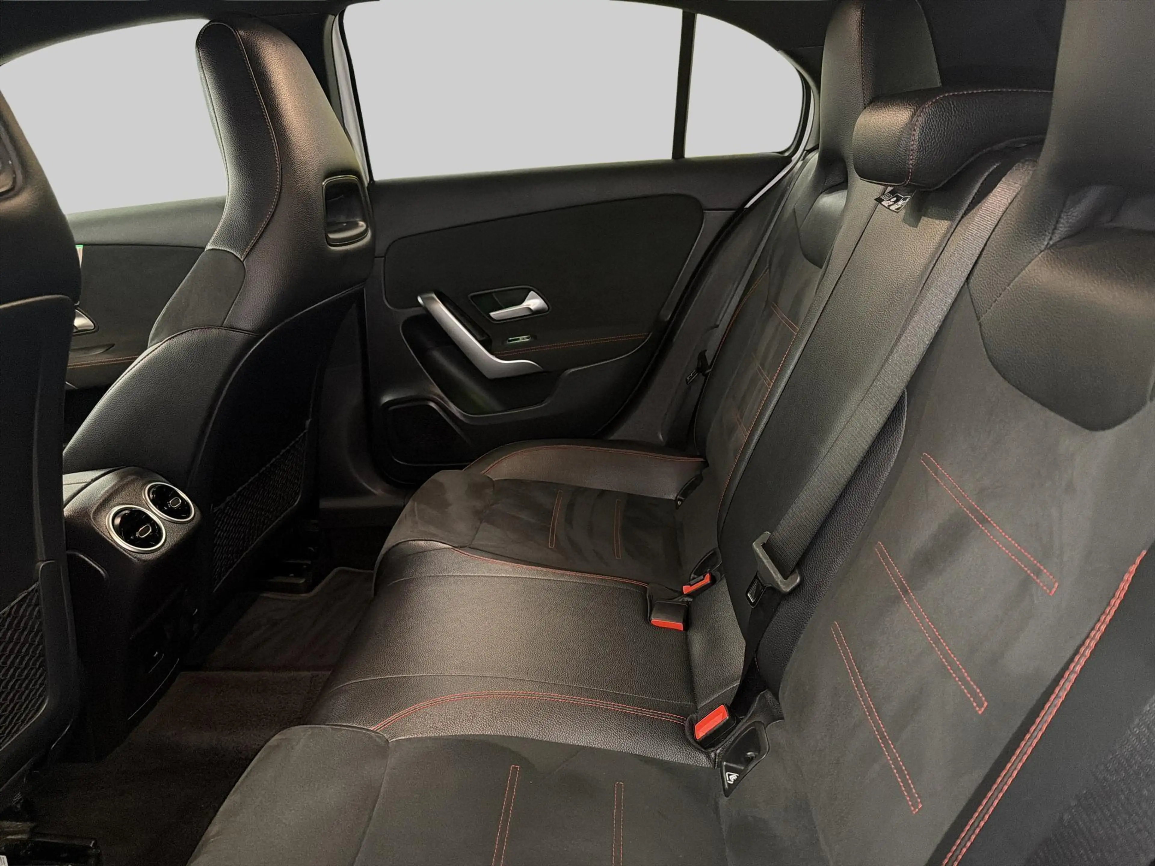 Mercedes-Benz A 180 Business Solution AMG | AMG-styling | Achteruitrij — photo 6