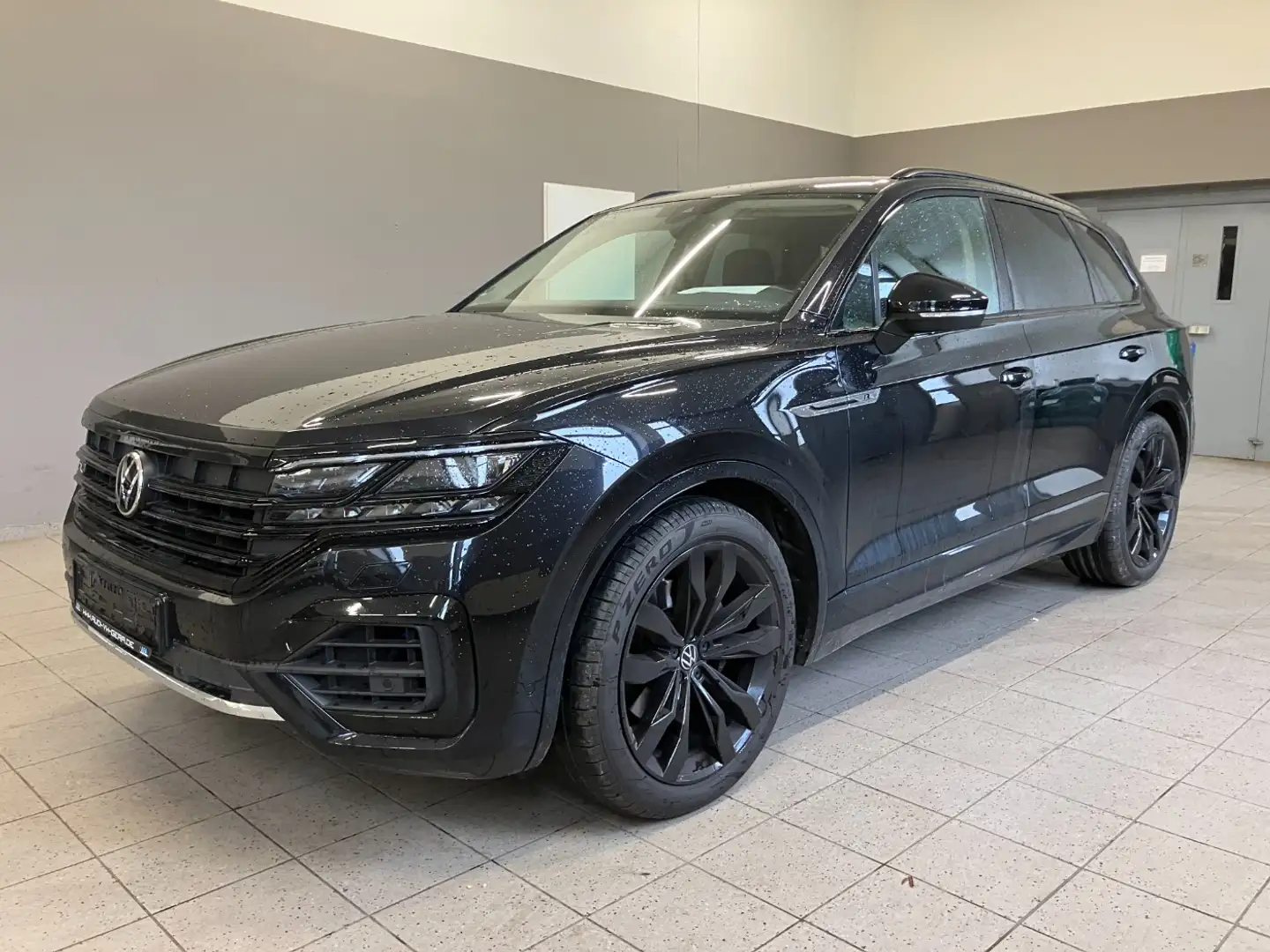 Volkswagen Touareg 3.0 TDI Atmosphere R-Line*Black*Luft*AHK Schwarz - 2