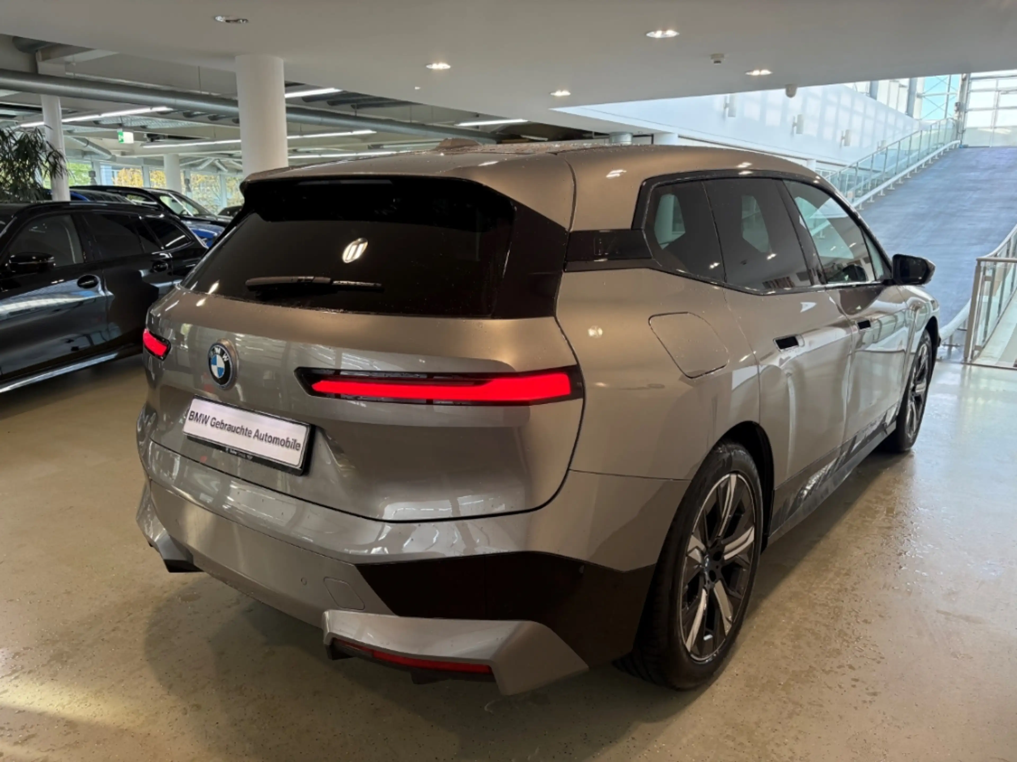 BMW iX xDrive 40 Navi Leder Digitales Cockpit Soundsystem — photo 5
