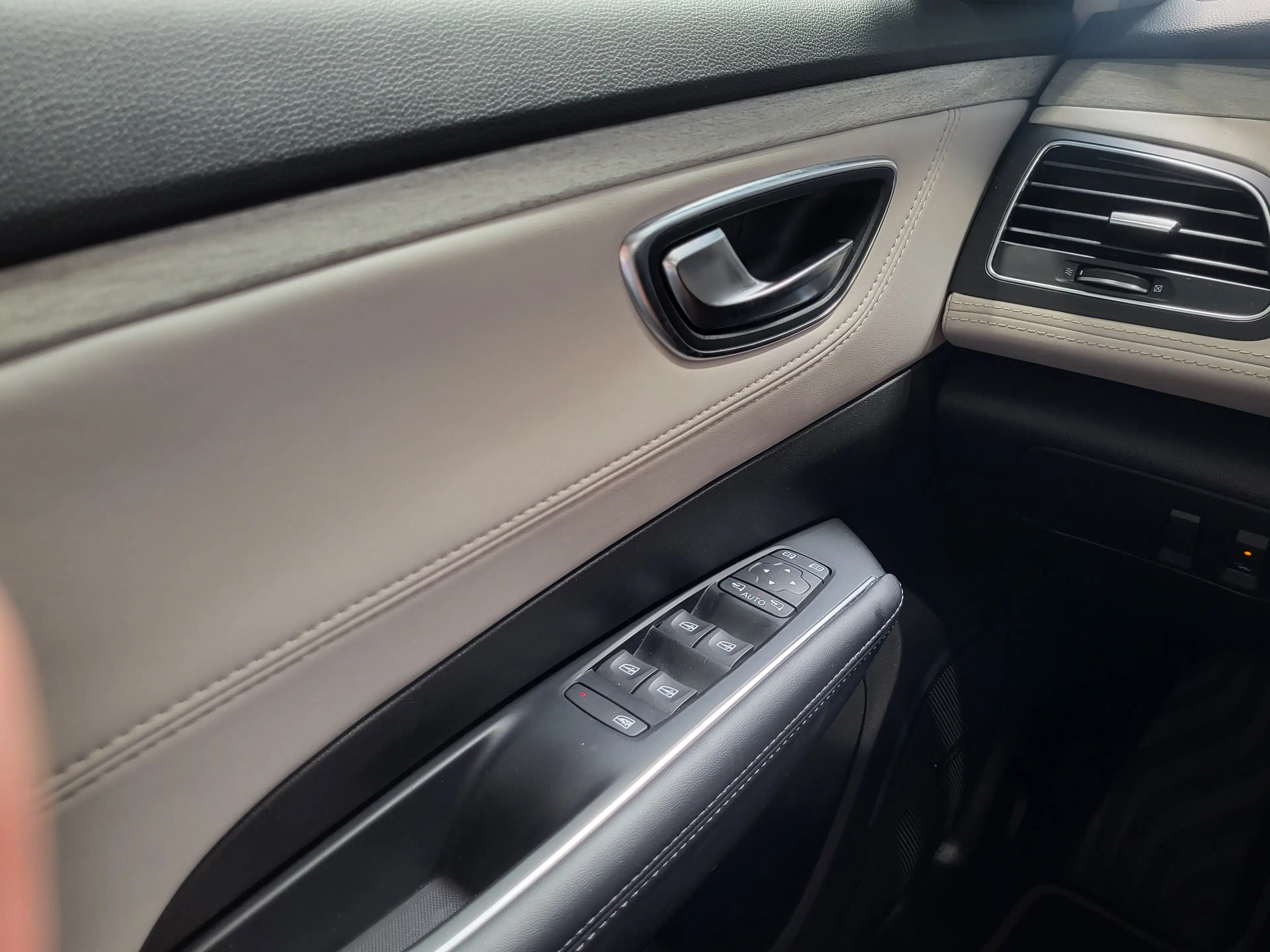 Renault Talisman 1.6 TCe Initiale Paris *TOP Ausstattung* — photo 14