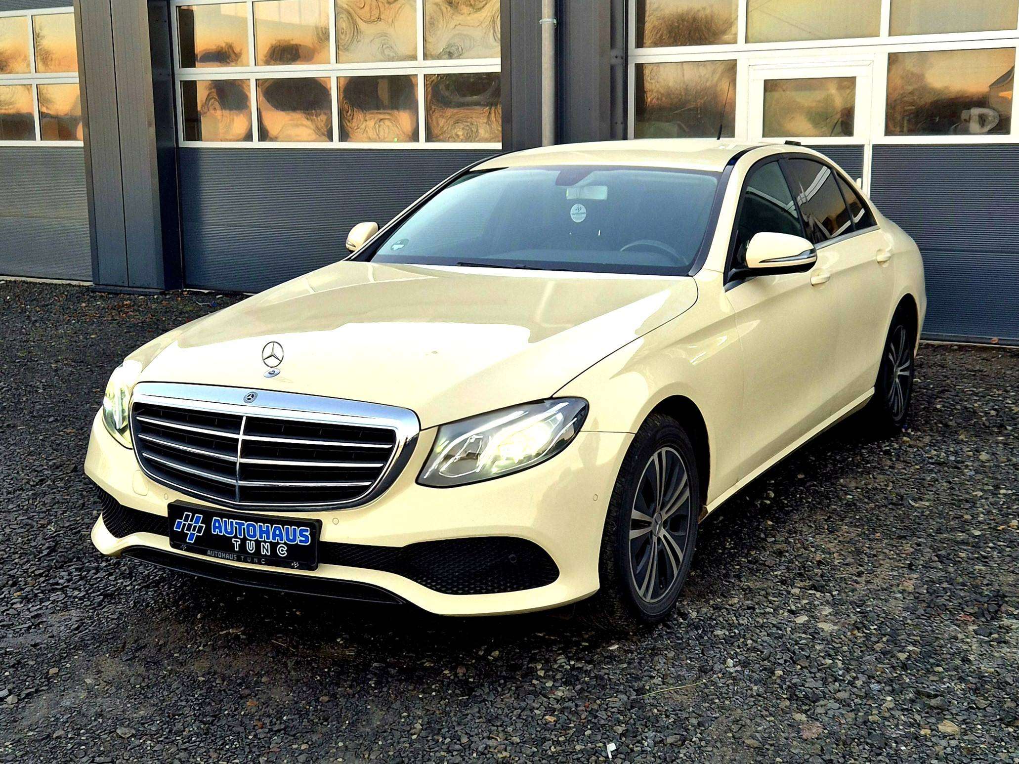 Mercedes-Benz E 220