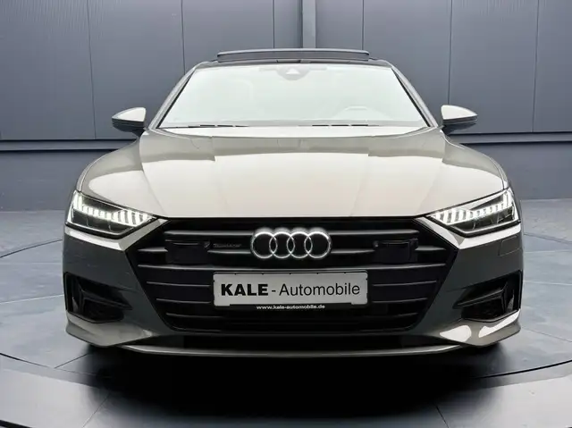 Audi A7 view 11