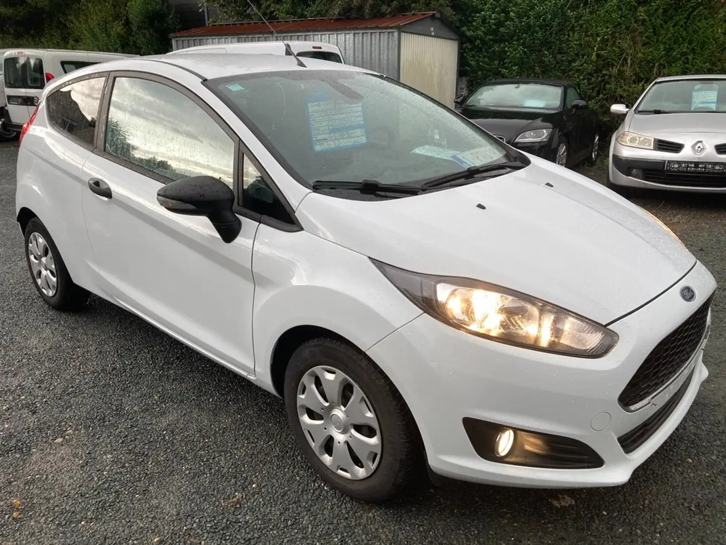 Ford Fiesta Utilitaire 2 places 1,6 tdci 7.950 euros + TVA/BTW Blanc - 2