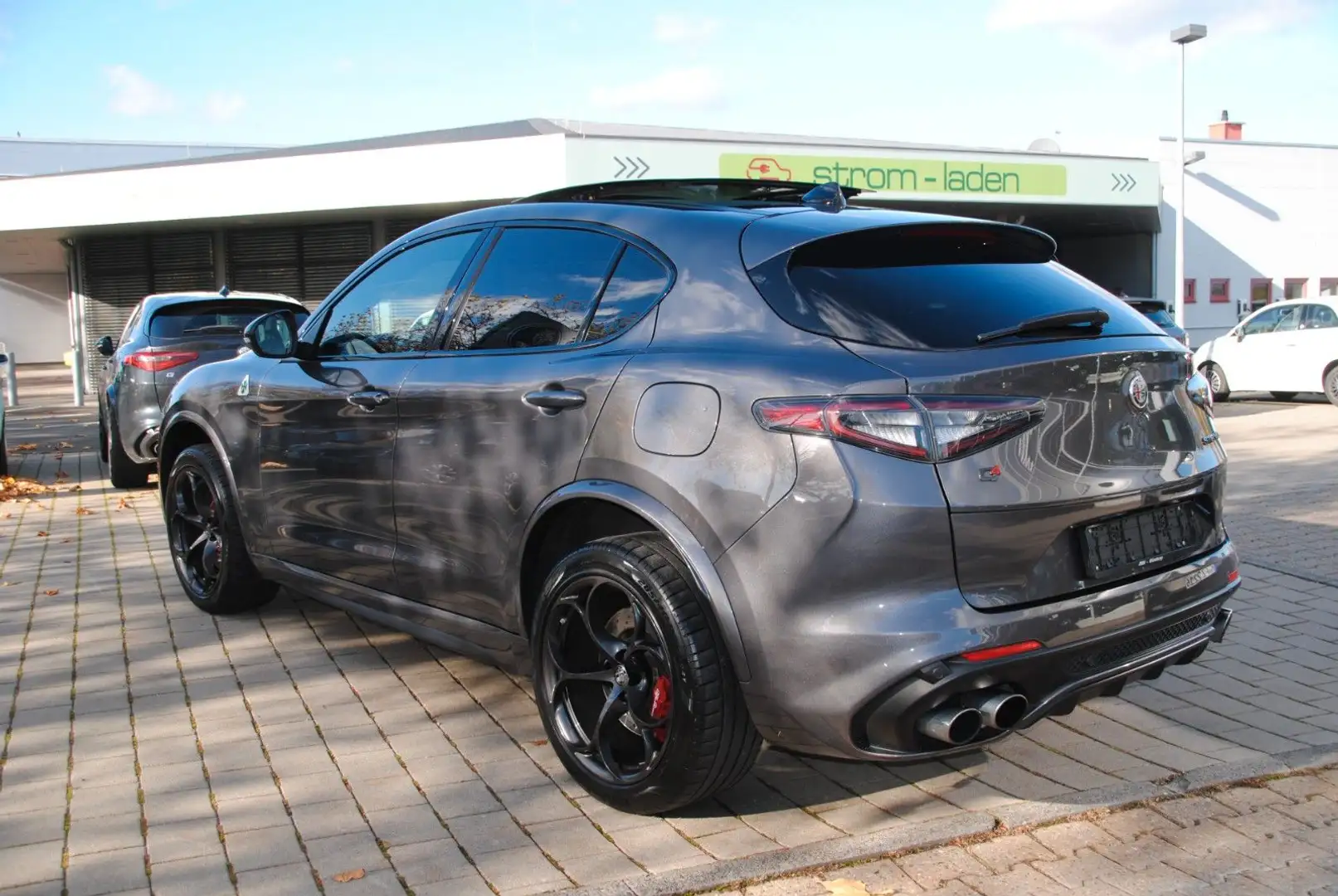 Alfa Romeo Stelvio 2.9 V6 Quadrifoglio Q4 PANO-Dach Grau - 2
