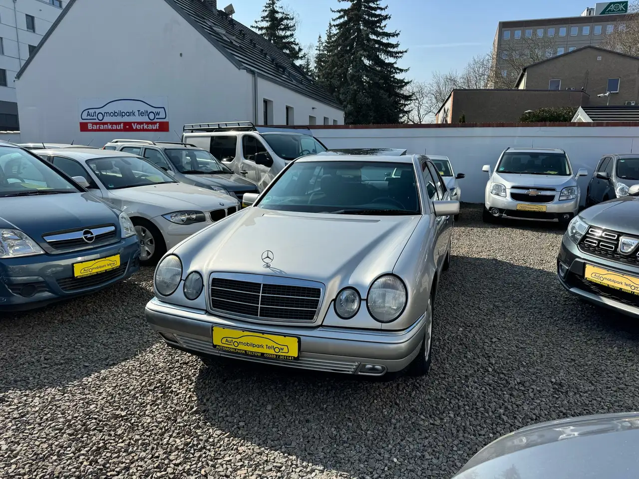 Mercedes-Benz E 280
