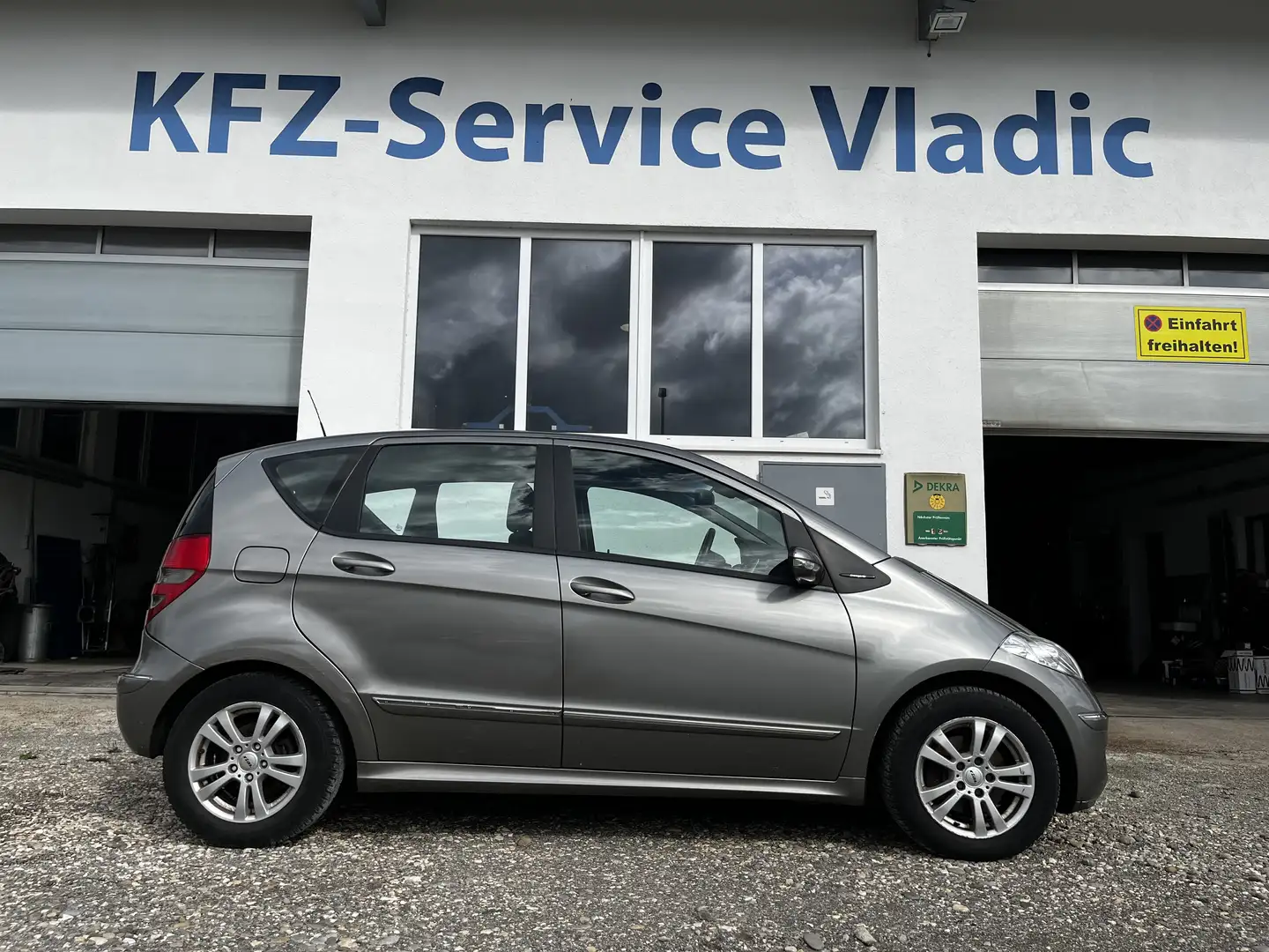 Mercedes-Benz A 160 A-Klasse Diesel  5-Türer CDI Avantgarde DPF Grau - 2