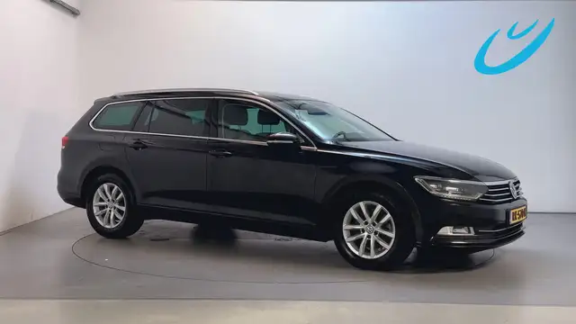 Volkswagen Passat Variant 1.6 TDI DSG Highline Stoelverwarming Navigatie Cam