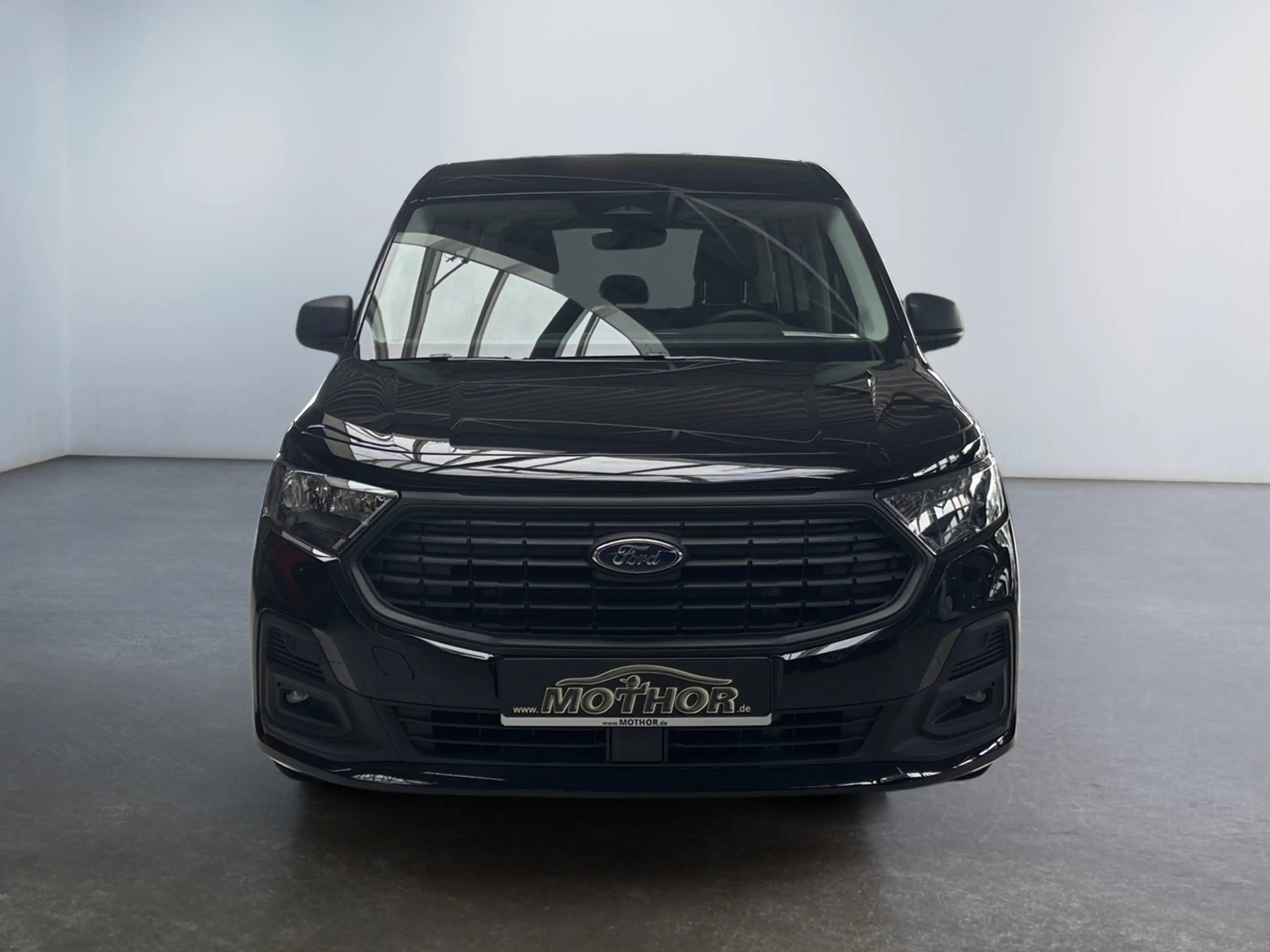 Ford Tourneo Connect 2.0 EcoBlue DSG Tempomat — photo 6
