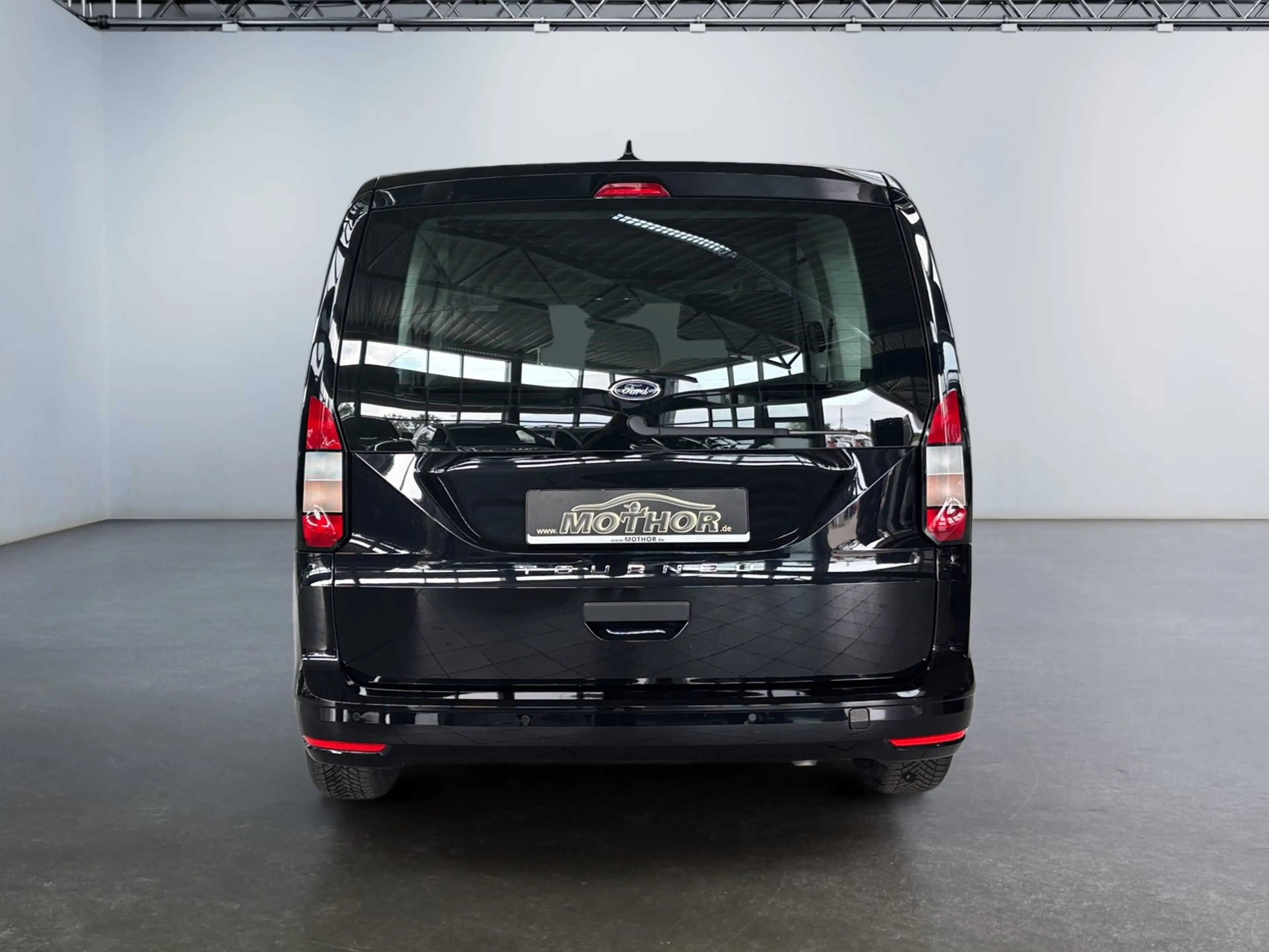 Ford Tourneo Connect 2.0 EcoBlue DSG Tempomat — photo 5