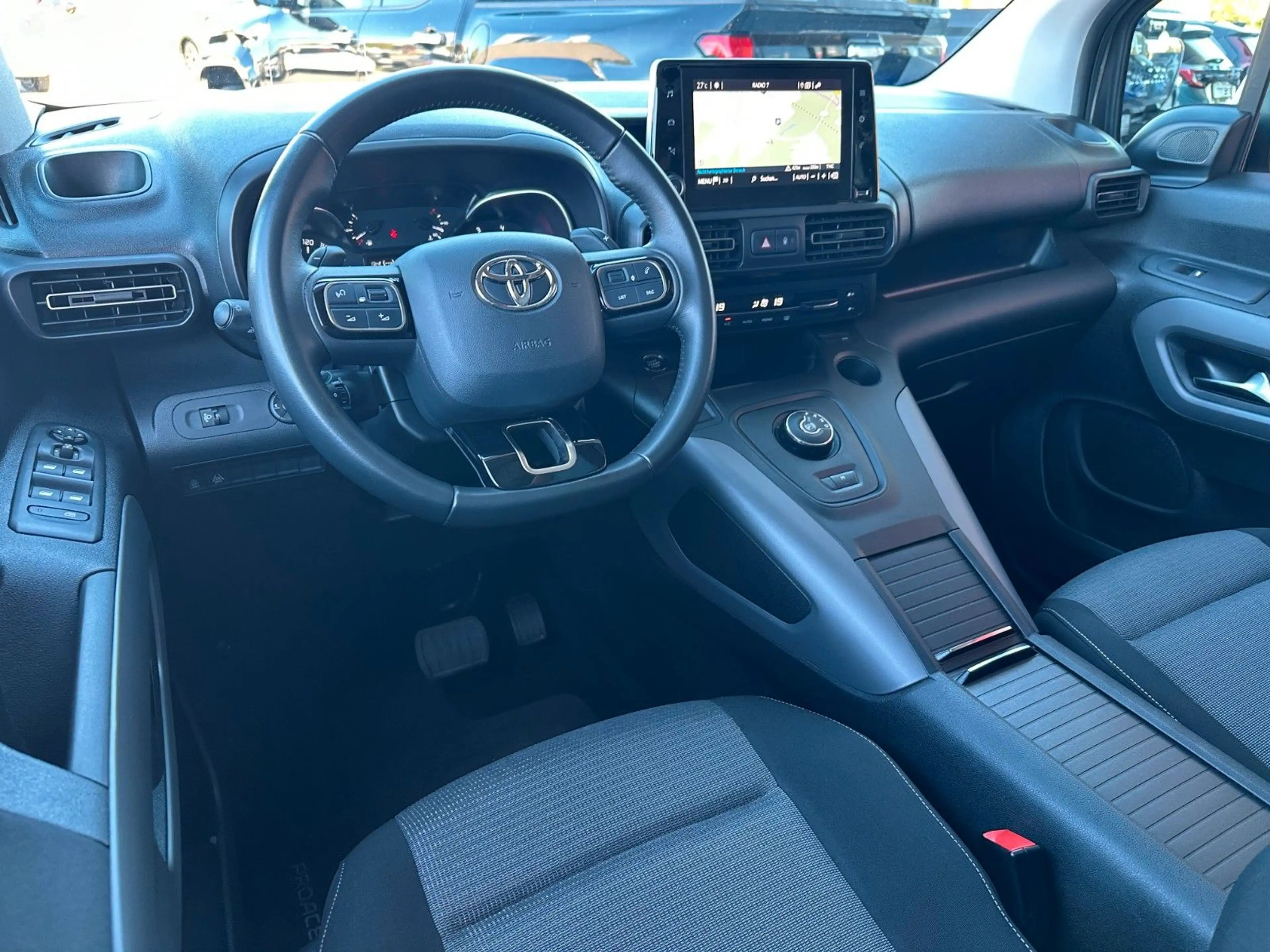 Toyota Proace Verso L1 Executive,NAVI,PANO,AHK,KAM — photo 9