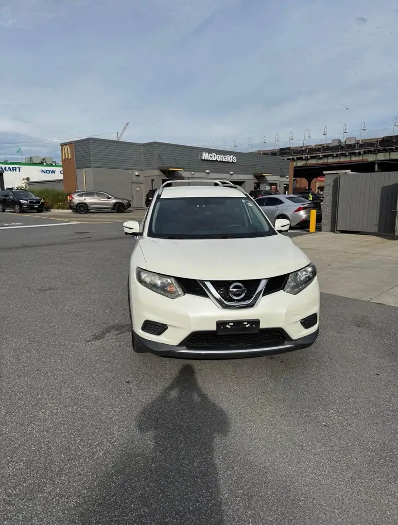 Nissan Rogue Biały - 2