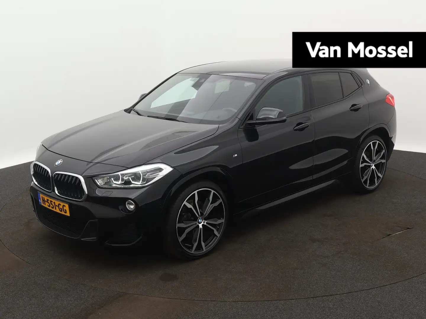 BMW X2 sDrive18i High Executive | M PAKKET | SFEERVERLICH Zwart - 1
