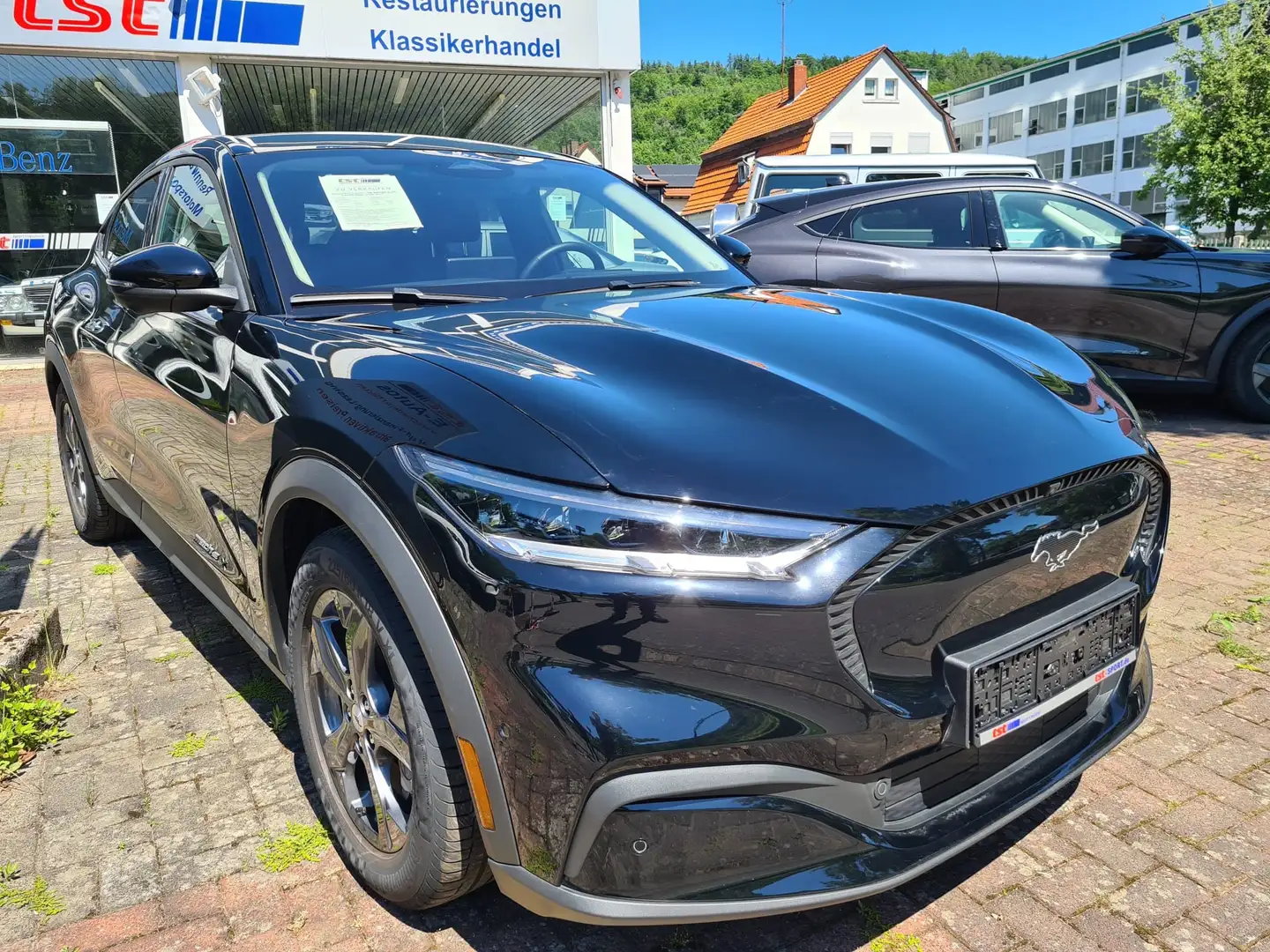 Ford Mustang Mach-E Extended Range - Tech Paket 2 - Pano Noir - 2