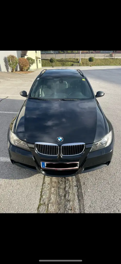 BMW 330 330xd Touring Aut. Schwarz - 1