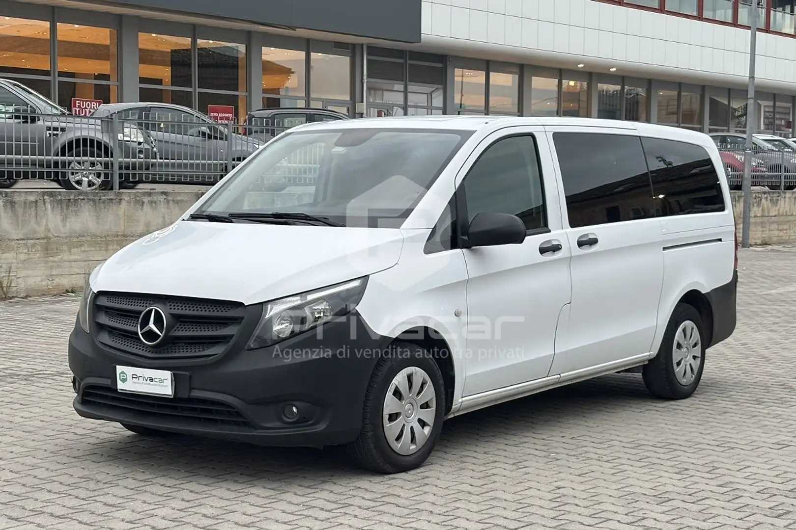 Mercedes-Benz Vito Vito 1.6 111 CDI PC-SL Mixto Long Weiß - 1