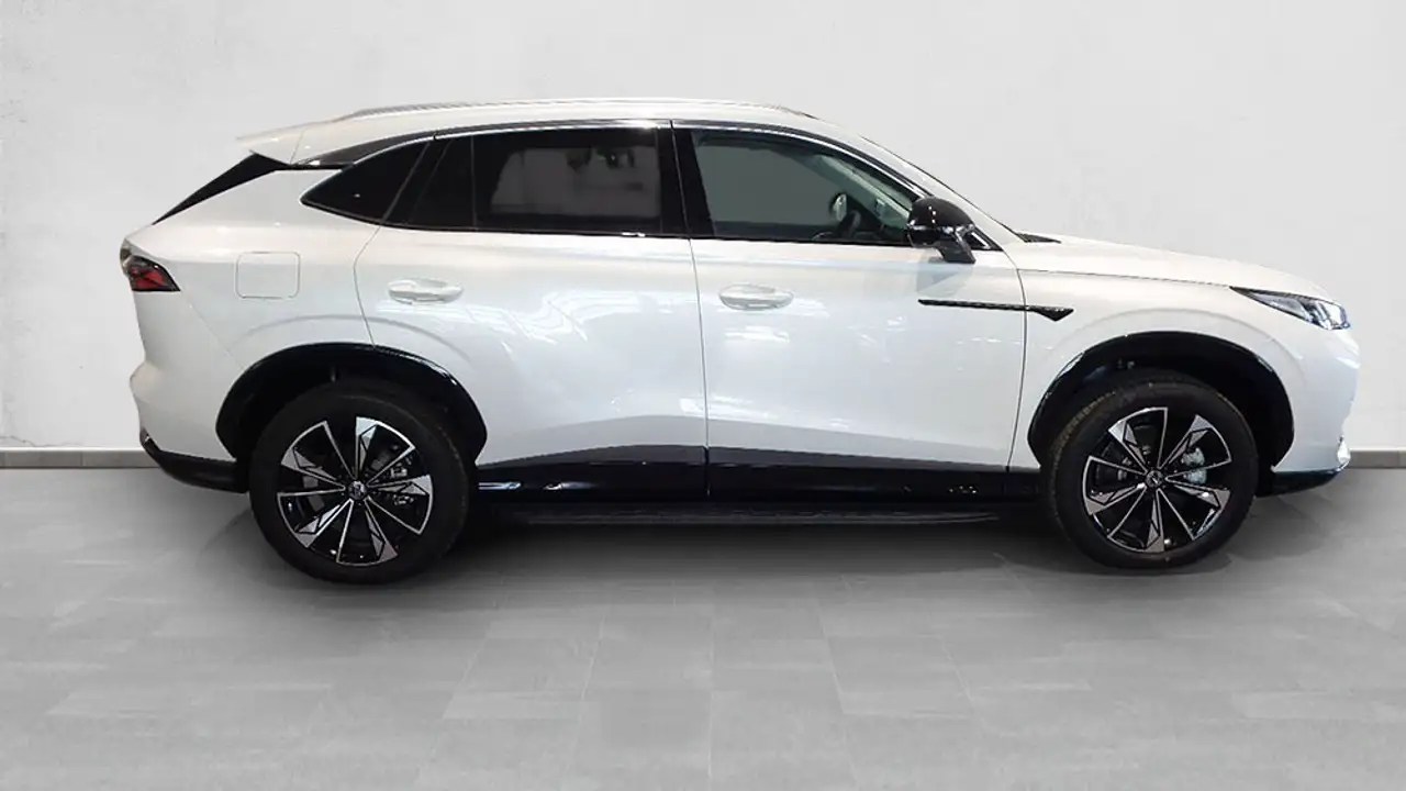 MG HS 2026