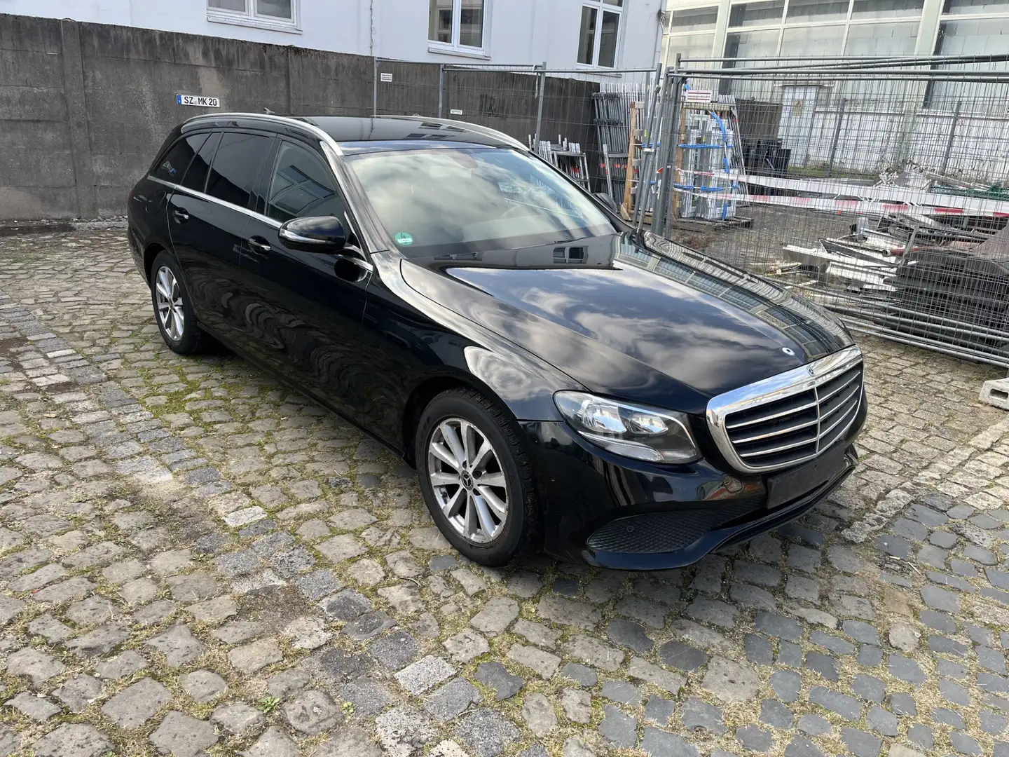 Mercedes-Benz E 220 E 220 T BlueTEC 9G-TRONIC Edition E Amarillo - 1