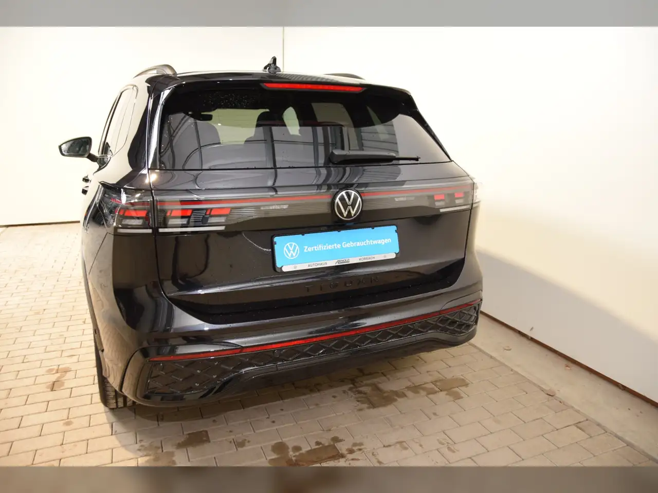 Volkswagen Tiguan TSI R-Line DSG AHK - Panodach - Standheiz. 4