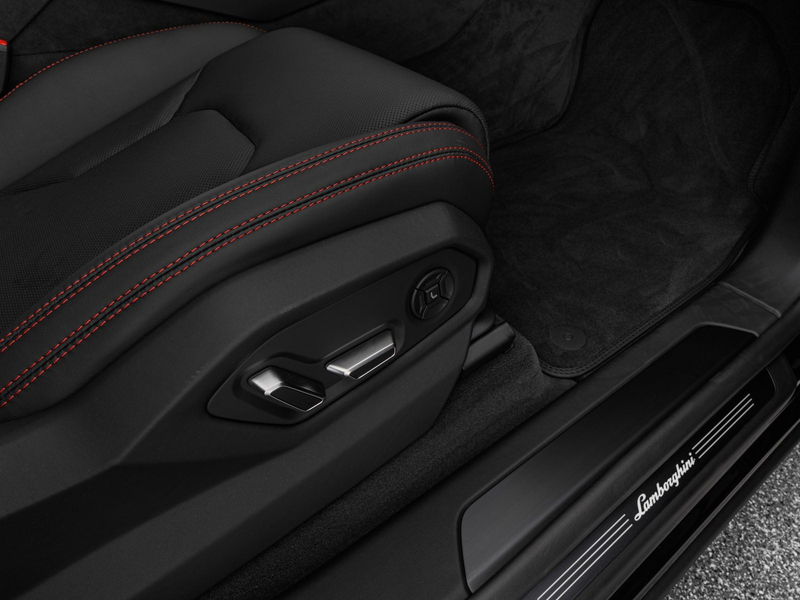 Lamborghini Urus SE — photo 14
