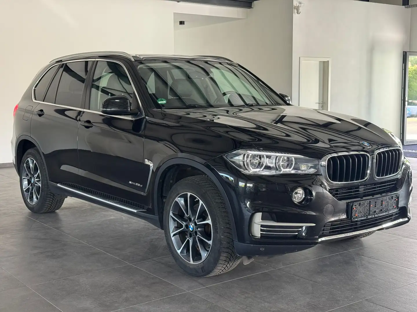 BMW X5 xDrive 25d LED+MEMORY+EL.HECK+TEMP+CARPLAY Schwarz - 1