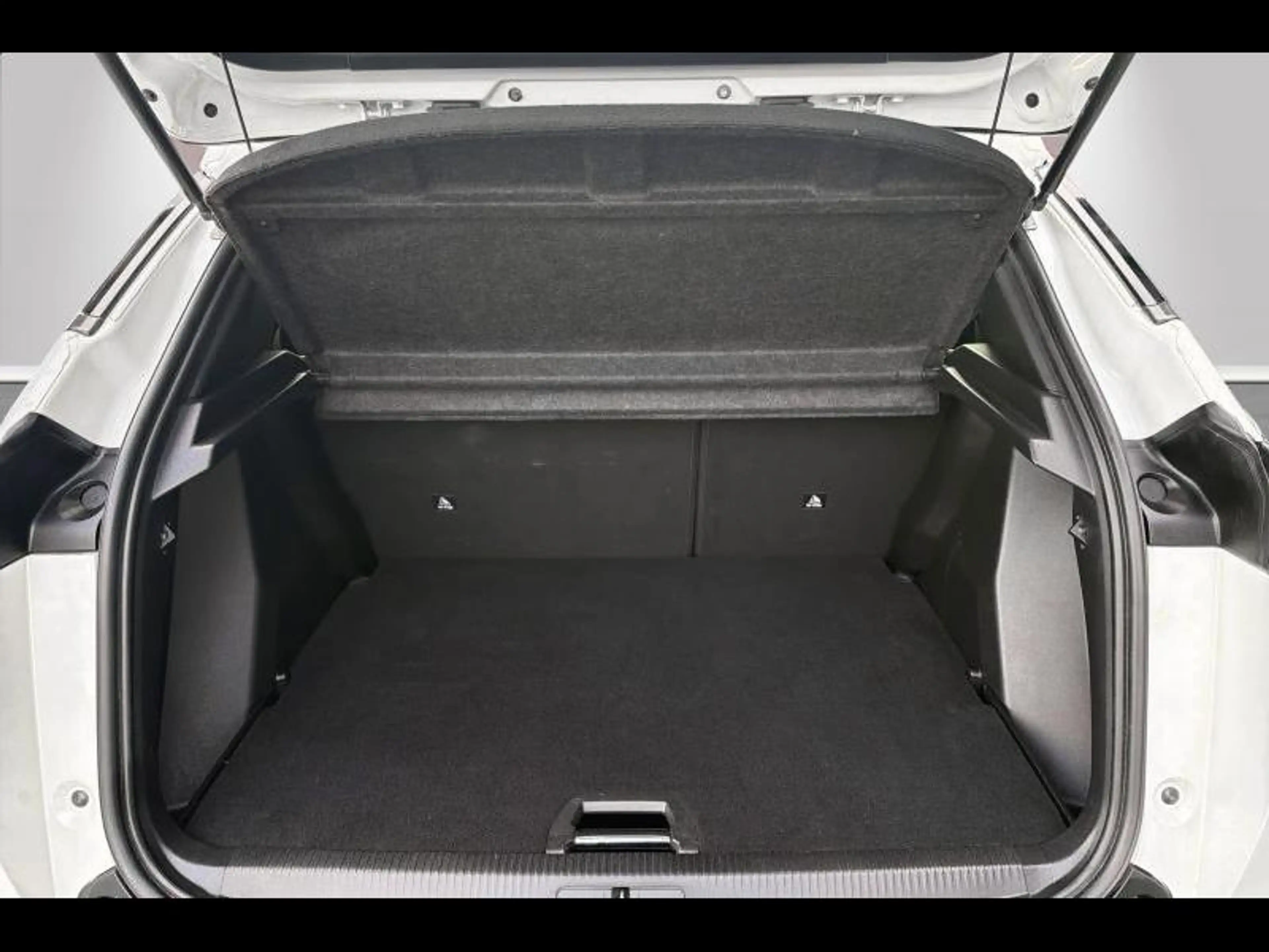 Peugeot 2008 Allure.GPS.CAMERA.CARPLAY/ANDROID AUTO.AIRCO — photo 17