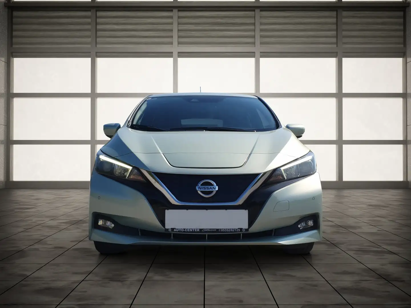 Nissan Leaf 2.Zero Edition 40kWh Grau - 2