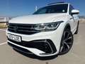 Volkswagen Tiguan 2.0 TDI*4M*DSG*R LINE*PANO*VIRTU*AHK*VOL! Weiß - thumbnail 1